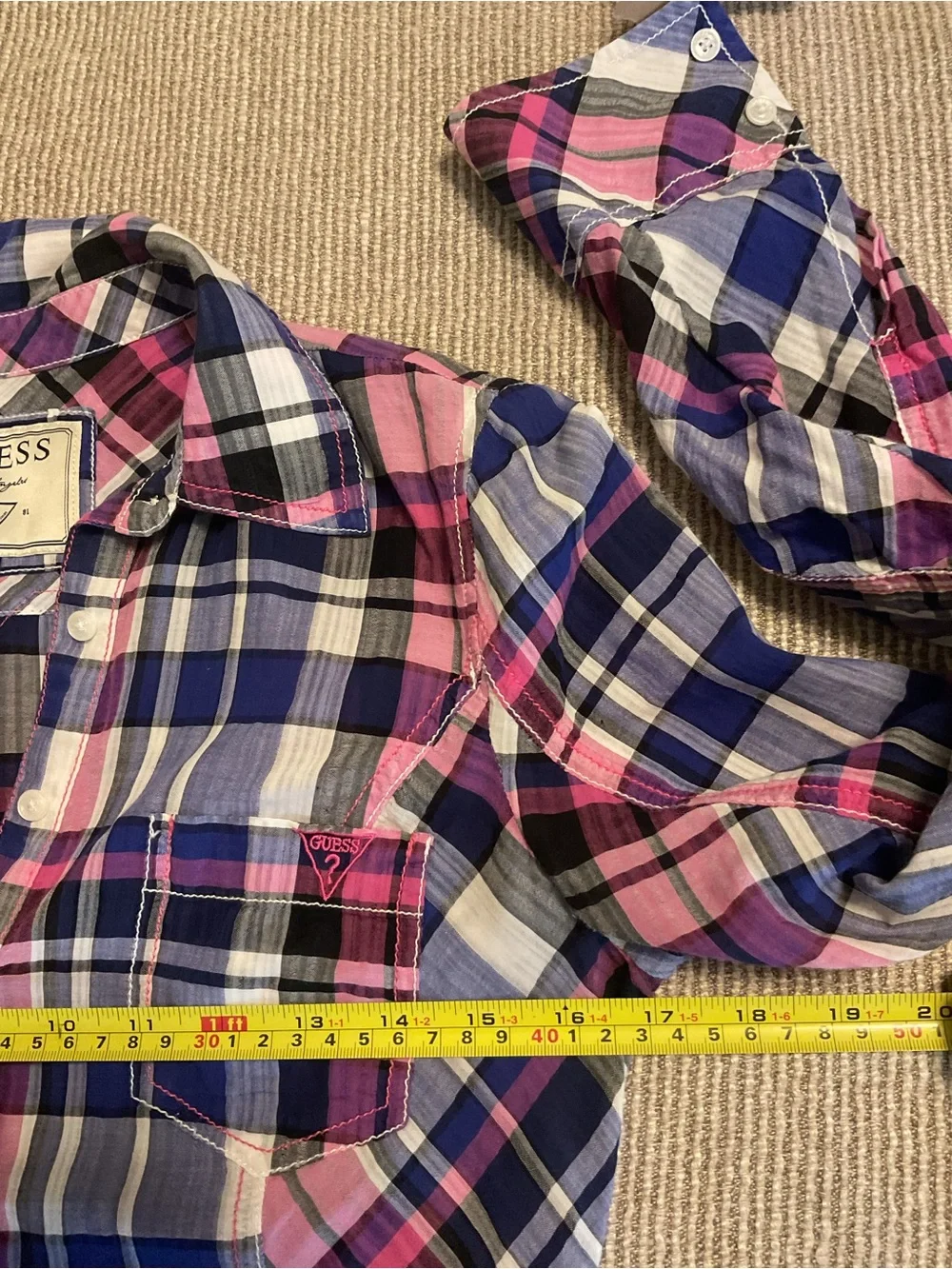 *Guess* Plaid Button-Down Shirt with adjustable sleeves . - Picture 9 of 12